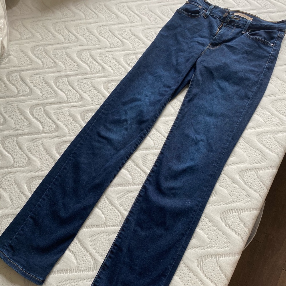 Levi’s High Rise Straight Women’s Jeans Size 26